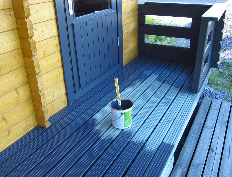 almost finished with painting the sauna deck